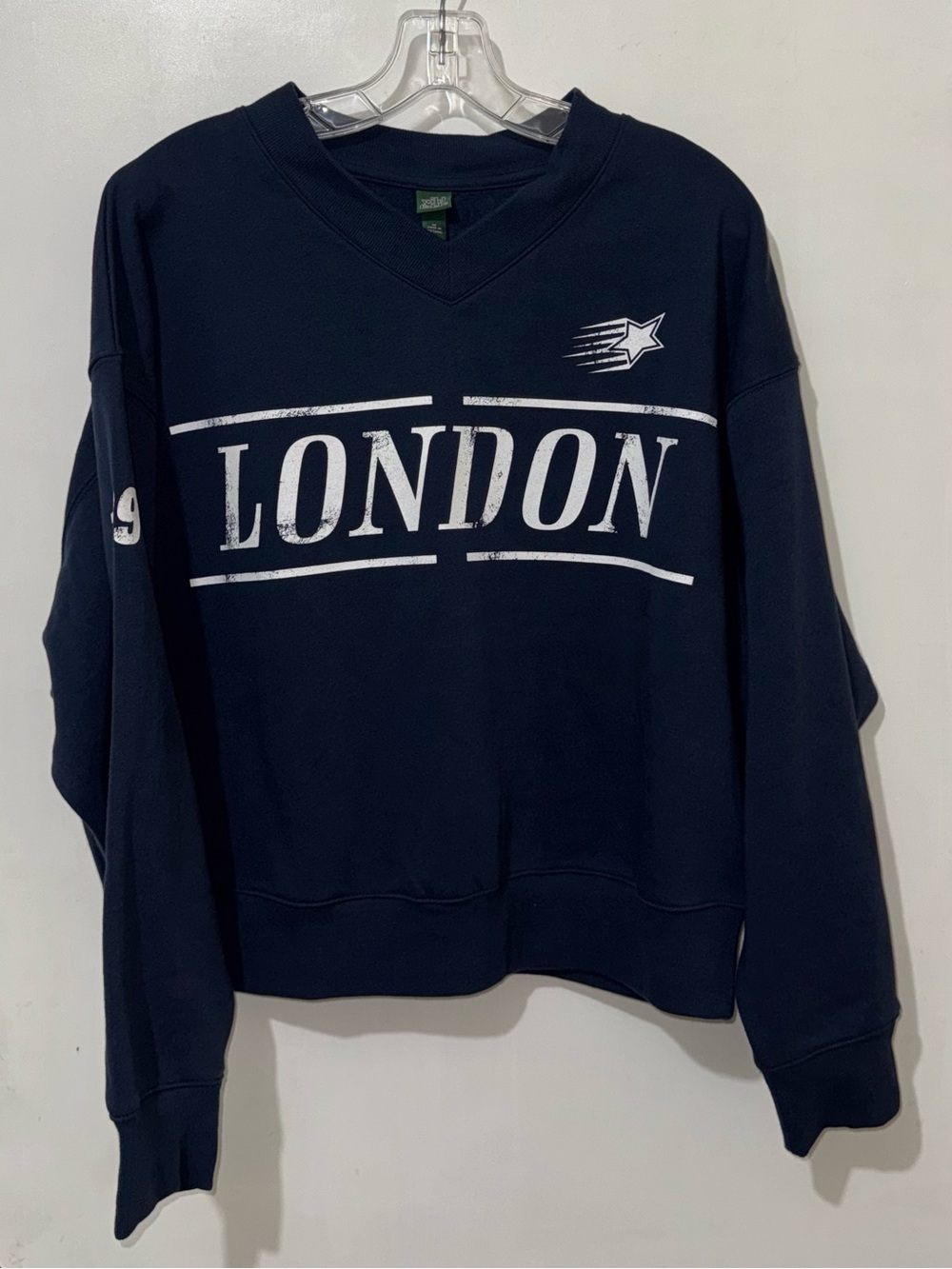 Wild Fable Navy Blue London Graphic Sweatshirt Star Distressed NWT Medium
